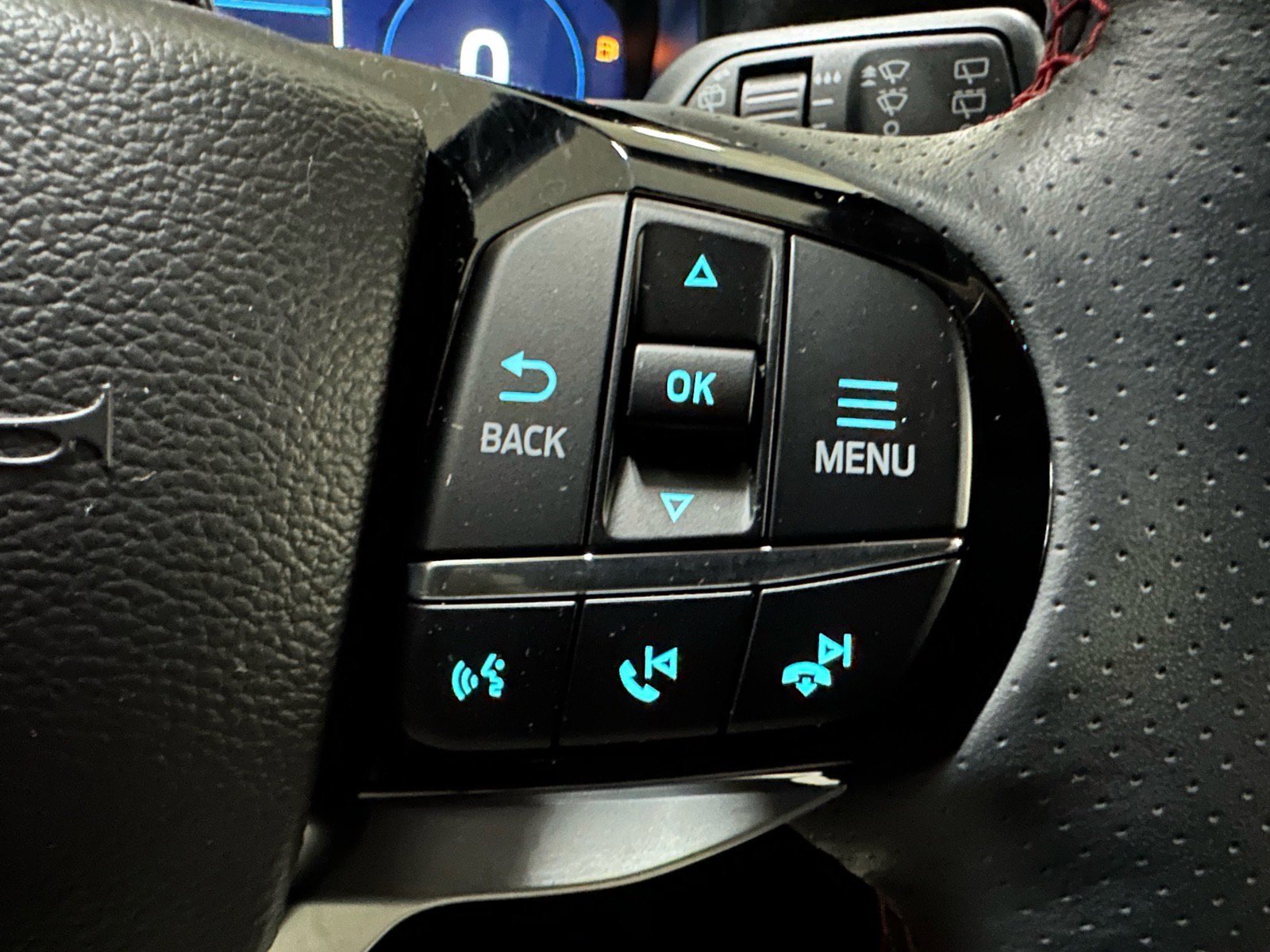 Certified 2025 Ford Explorer ST-Line image 44