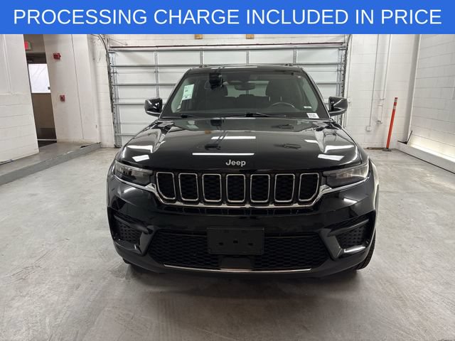 Used 2022 Jeep Grand Cherokee Laredo w/ Luxury Tech Group I AWD/4WD image 29