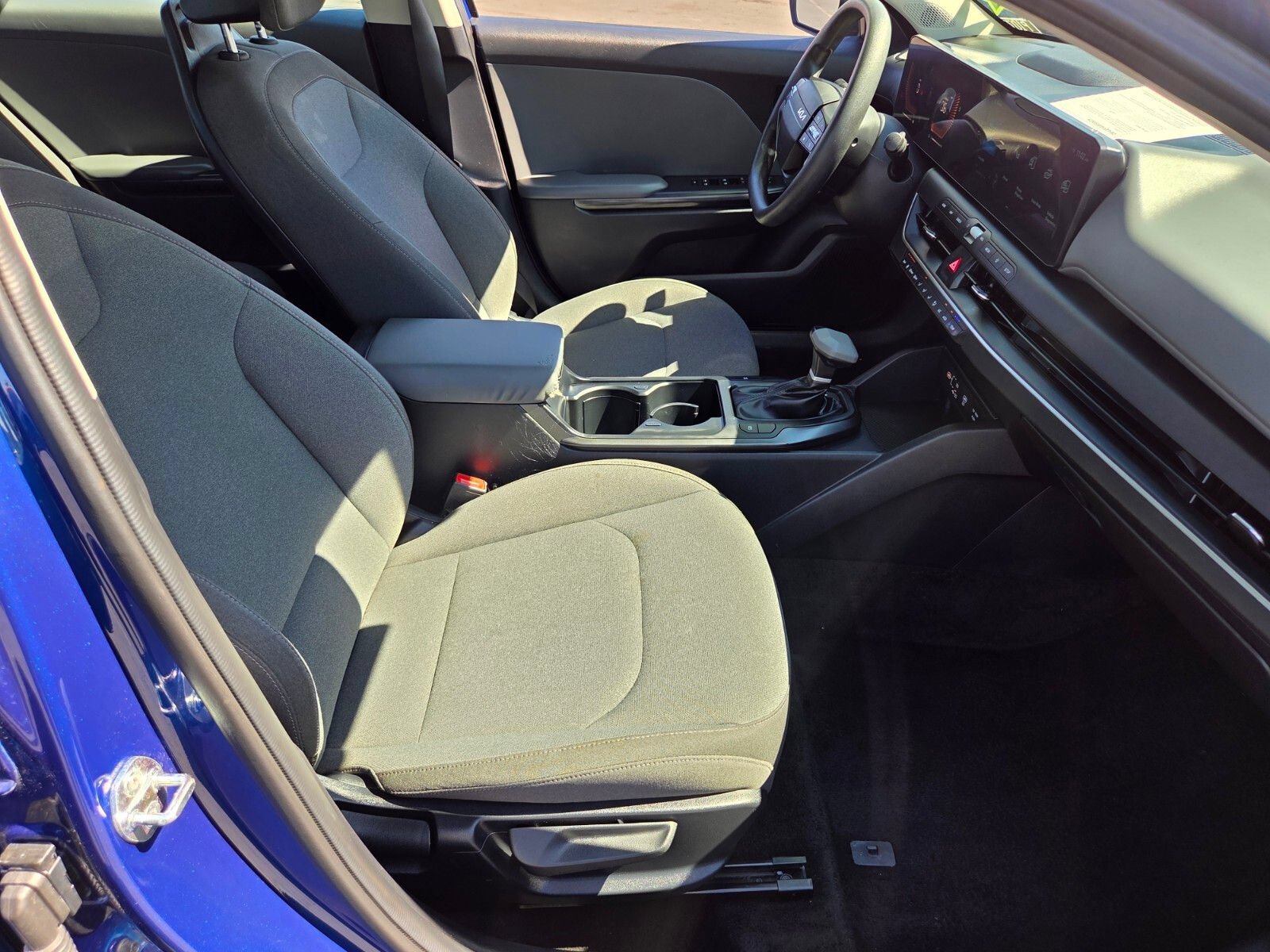 Used 2025 Kia K4 FWD image 15