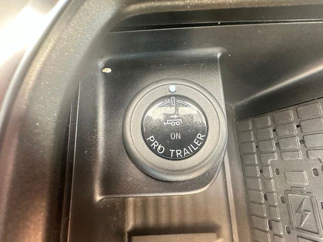 Certified 2025 Ford Expedition Active AWD/4WD image 29