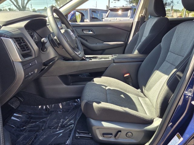 Used 2026 Nissan Rogue SV FWD image 12