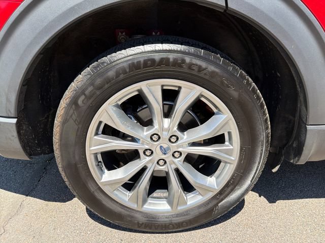 Certified 2020 Ford Explorer XLT w/ Equipment Group 202A AWD/4WD image 18