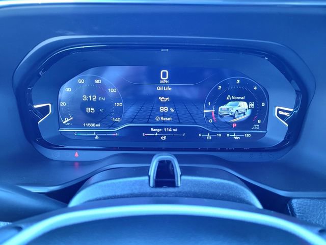 Used 2024 GMC Yukon Denali w/ Advanced Technology Package AWD/4WD image 21