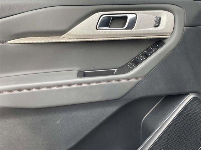 Certified 2025 Ford Explorer Active image 15