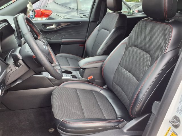 Certified 2024 Ford Escape ST-Line w/ Tech Pack #1 AWD/4WD image 4