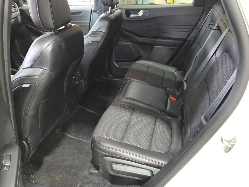 Certified 2023 Ford Escape ST-Line Elite AWD/4WD image 20