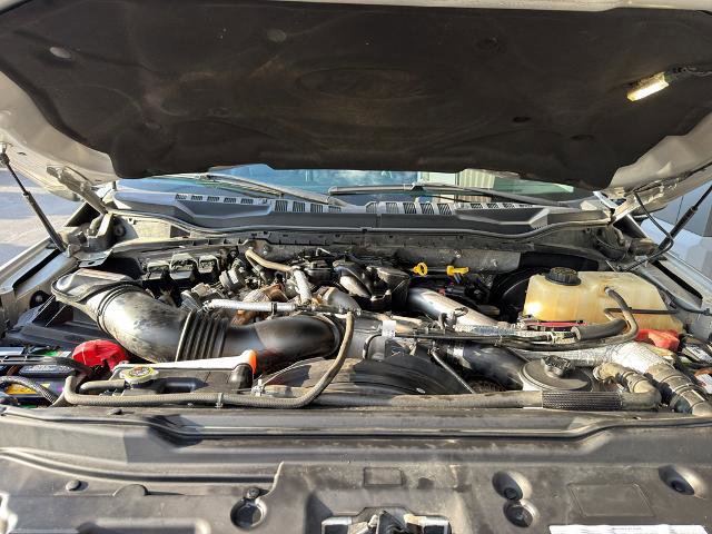 Certified 2017 Ford F350 Lariat w/ Camper Package image 9