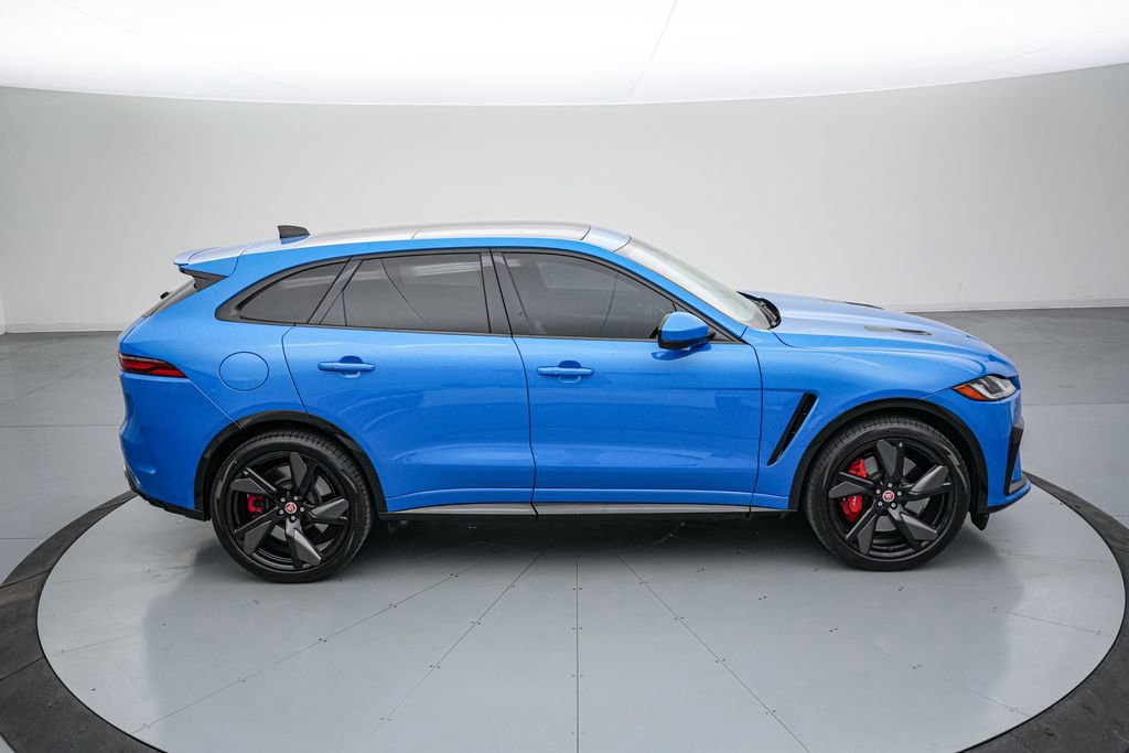 Used 2023 Jaguar F-PACE SVR image 6