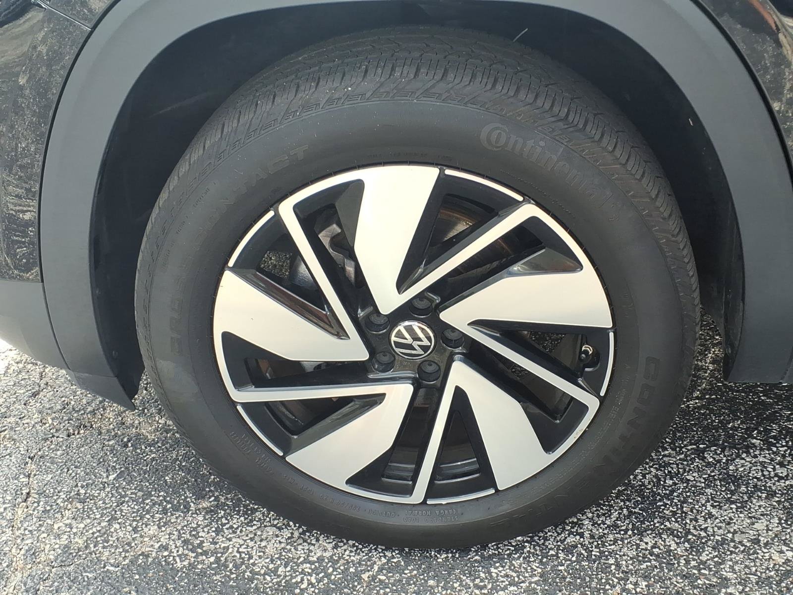 Used 2025 Volkswagen Atlas SE FWD image 20