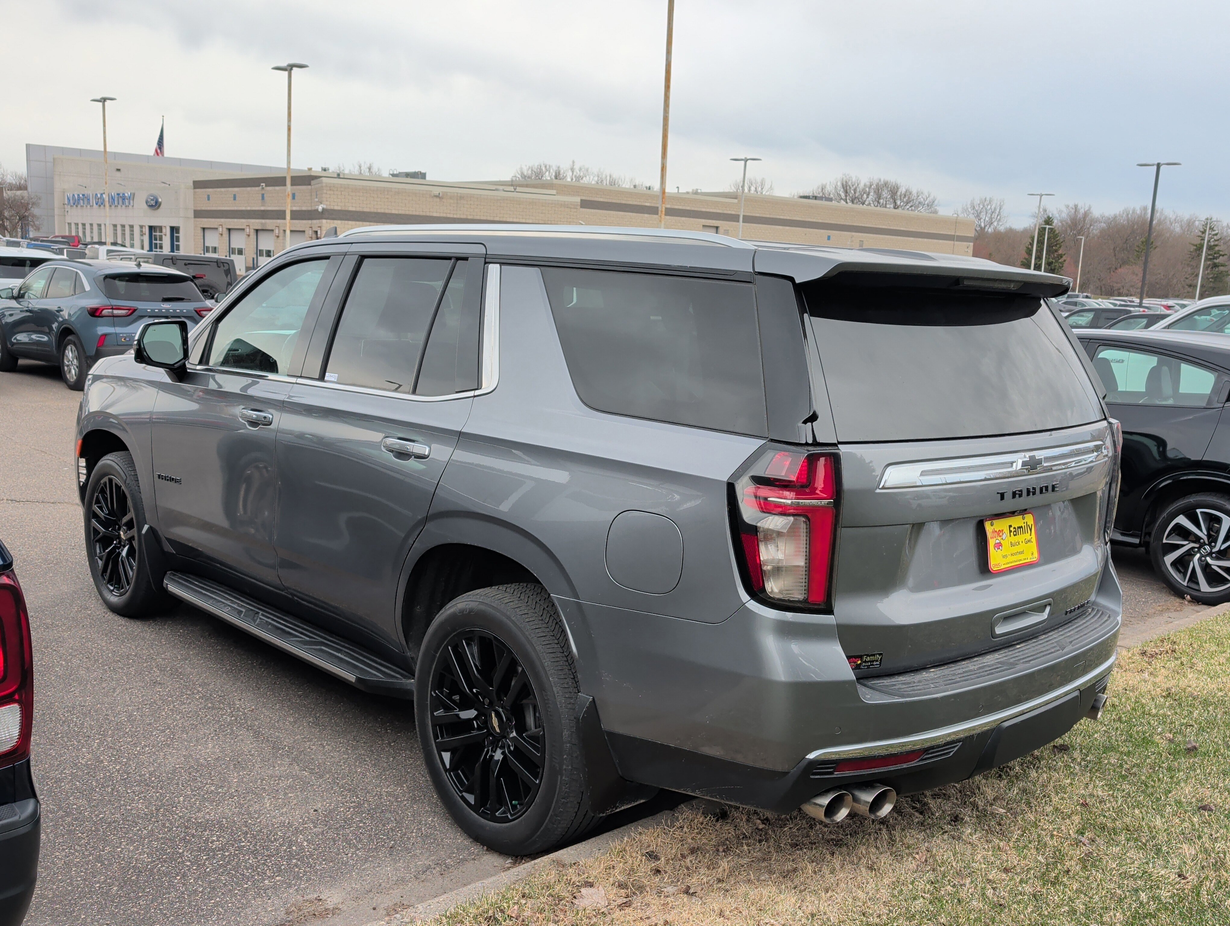 Used 2021 Chevrolet Tahoe Premier image 2