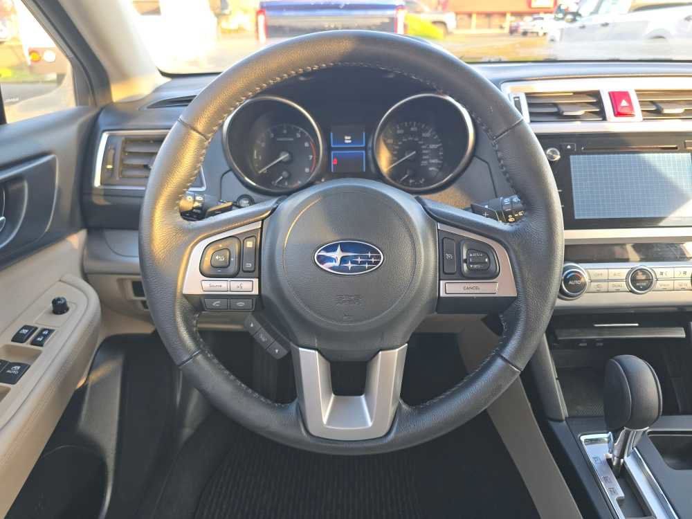 Used 2017 Subaru Outback 2.5i Premium image 11