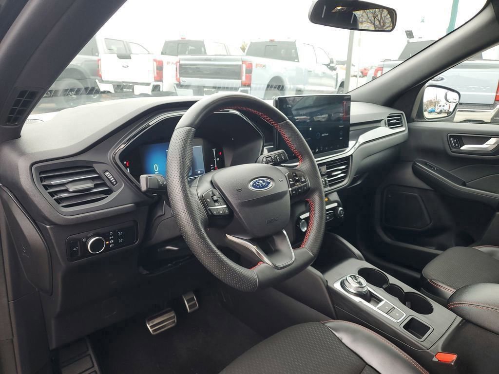 Certified 2023 Ford Escape ST-Line w/ Tech Pack #1 image 17