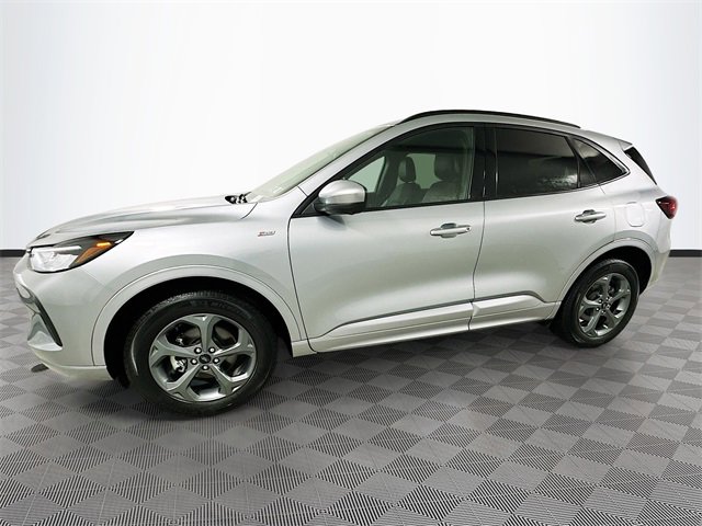 Certified 2024 Ford Escape ST-Line Select w/ Tech Pack #2 image 4