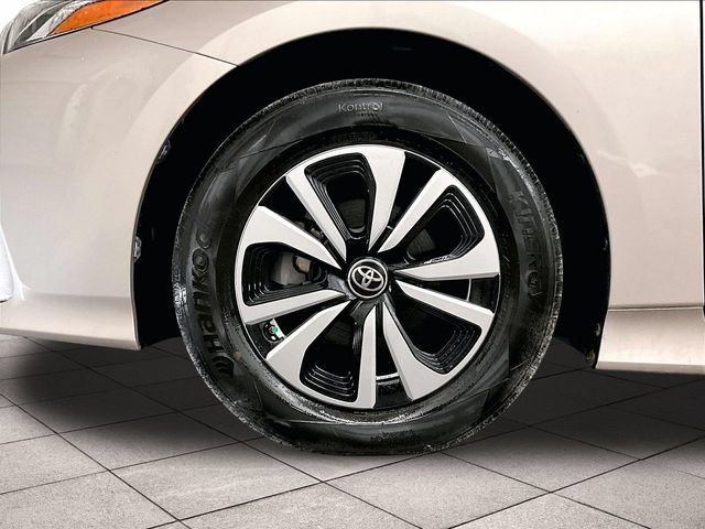 Used 2017 Toyota Prius Prime Plus w/ Carpet Mat Package FWD image 8