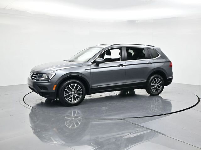 Used 2020 Volkswagen Tiguan SE w/ Panoramic Sunroof Package image 5