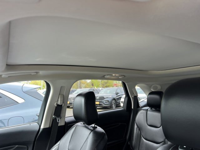 Certified 2022 Ford Edge Titanium AWD/4WD image 23