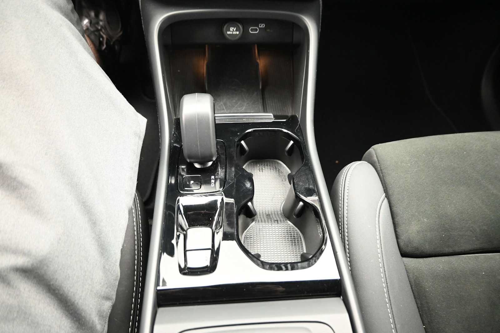 Used 2023 Volvo XC40 B5 Plus w/ Driver Assist Package AWD/4WD image 26
