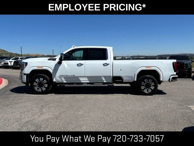 Used 2024 GMC Sierra 3500 Denali w/ Denali Reserve Package AWD/4WD image 2