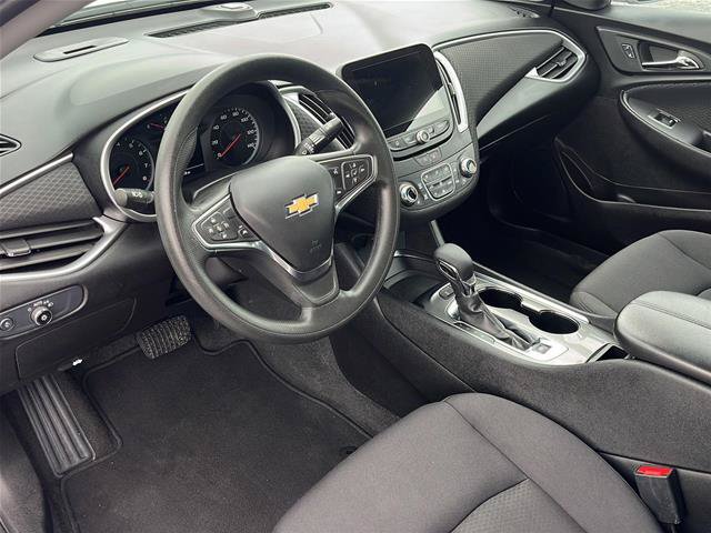 Used 2025 Chevrolet Malibu LT FWD image 9