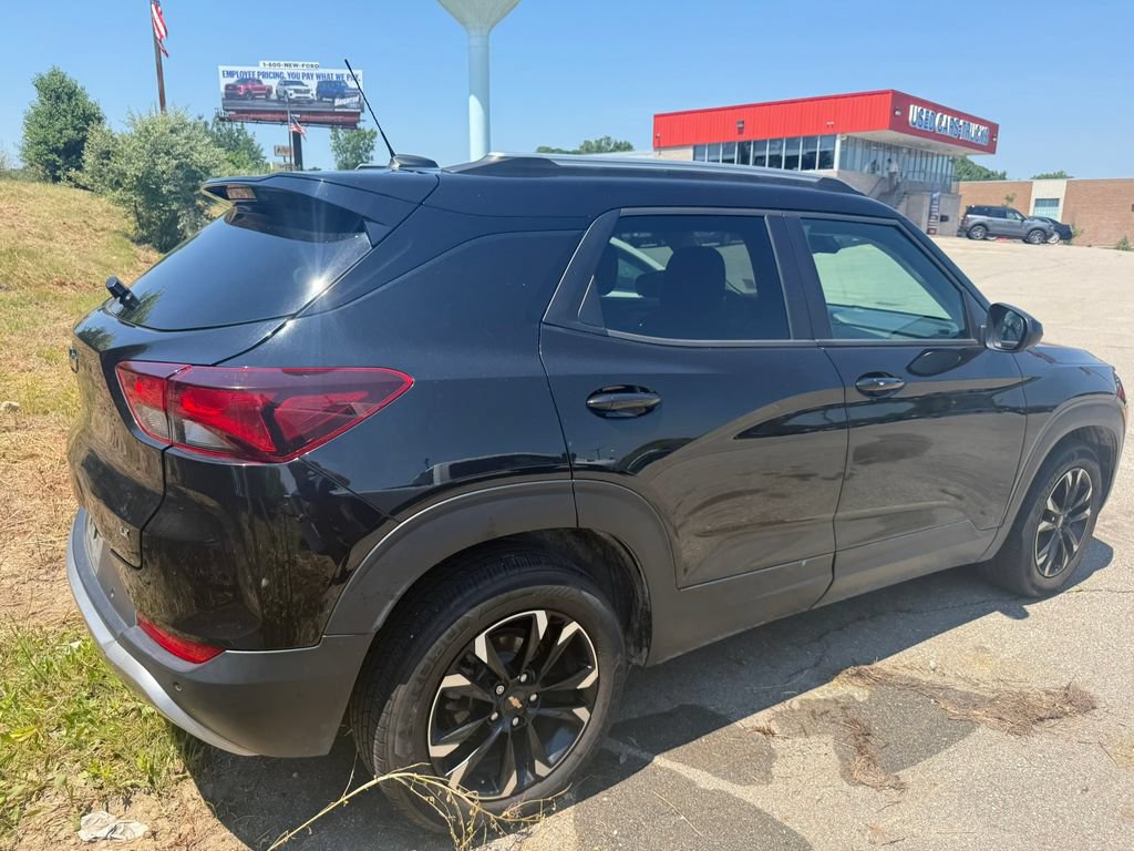 Used 2021 Chevrolet TrailBlazer LT w/ Convenience Package FWD image 6