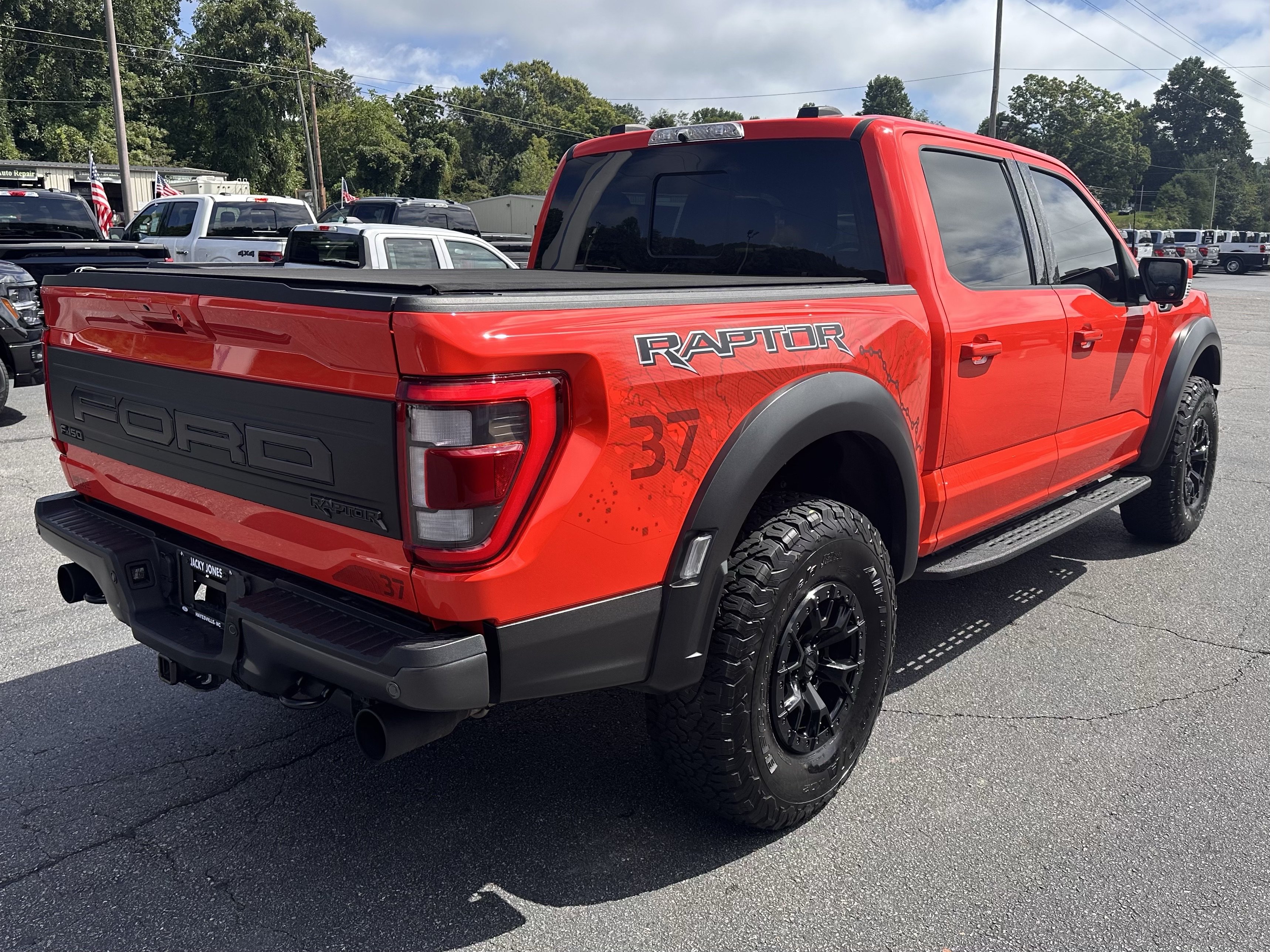 Certified 2023 Ford F150 Raptor w/ Raptor 37 Performance Package AWD/4WD image 6