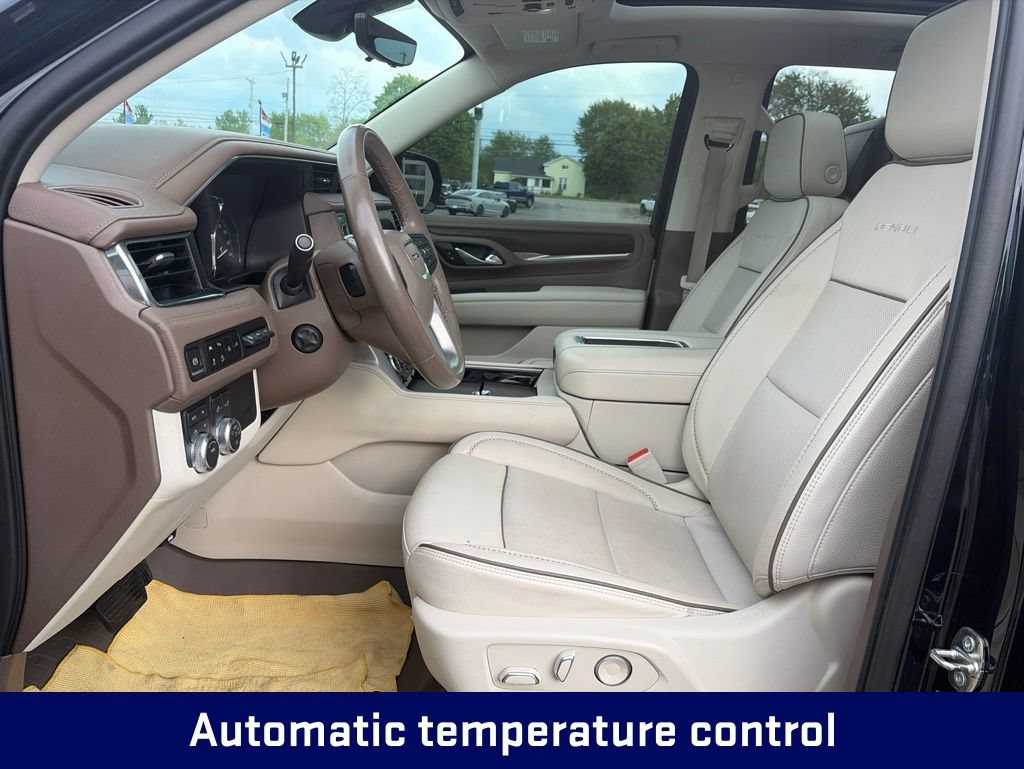 Used 2021 GMC Yukon Denali w/ Denali Premium Package AWD/4WD image 15