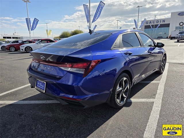 Used 2023 Hyundai Elantra SEL w/ Convenience Package image 5