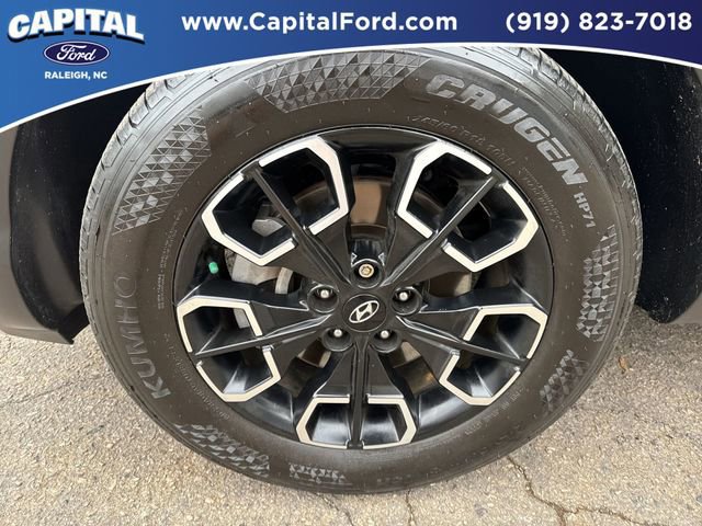 Used 2022 Hyundai Santa Cruz SEL Premium image 12