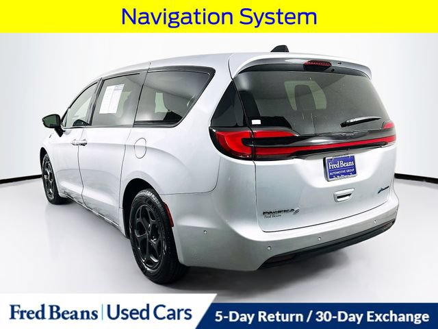 Used 2023 Chrysler Pacifica Limited w/ S Appearance Package FWD image 7