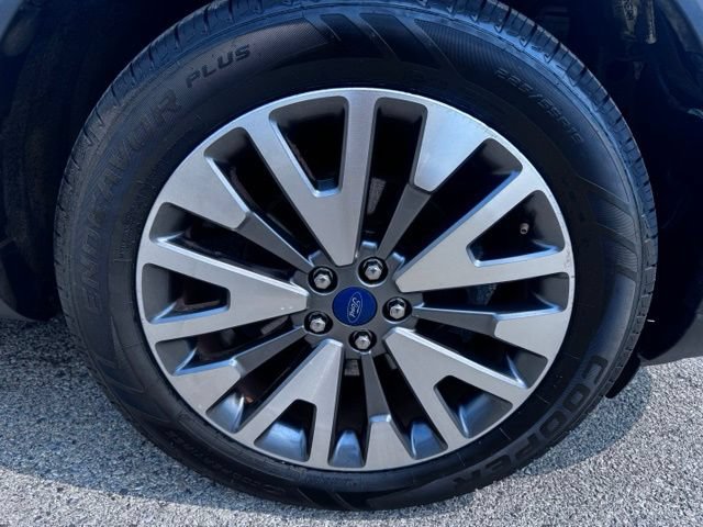 Certified 2022 Ford Escape Titanium w/ Class II Trailer Tow Package AWD/4WD image 16