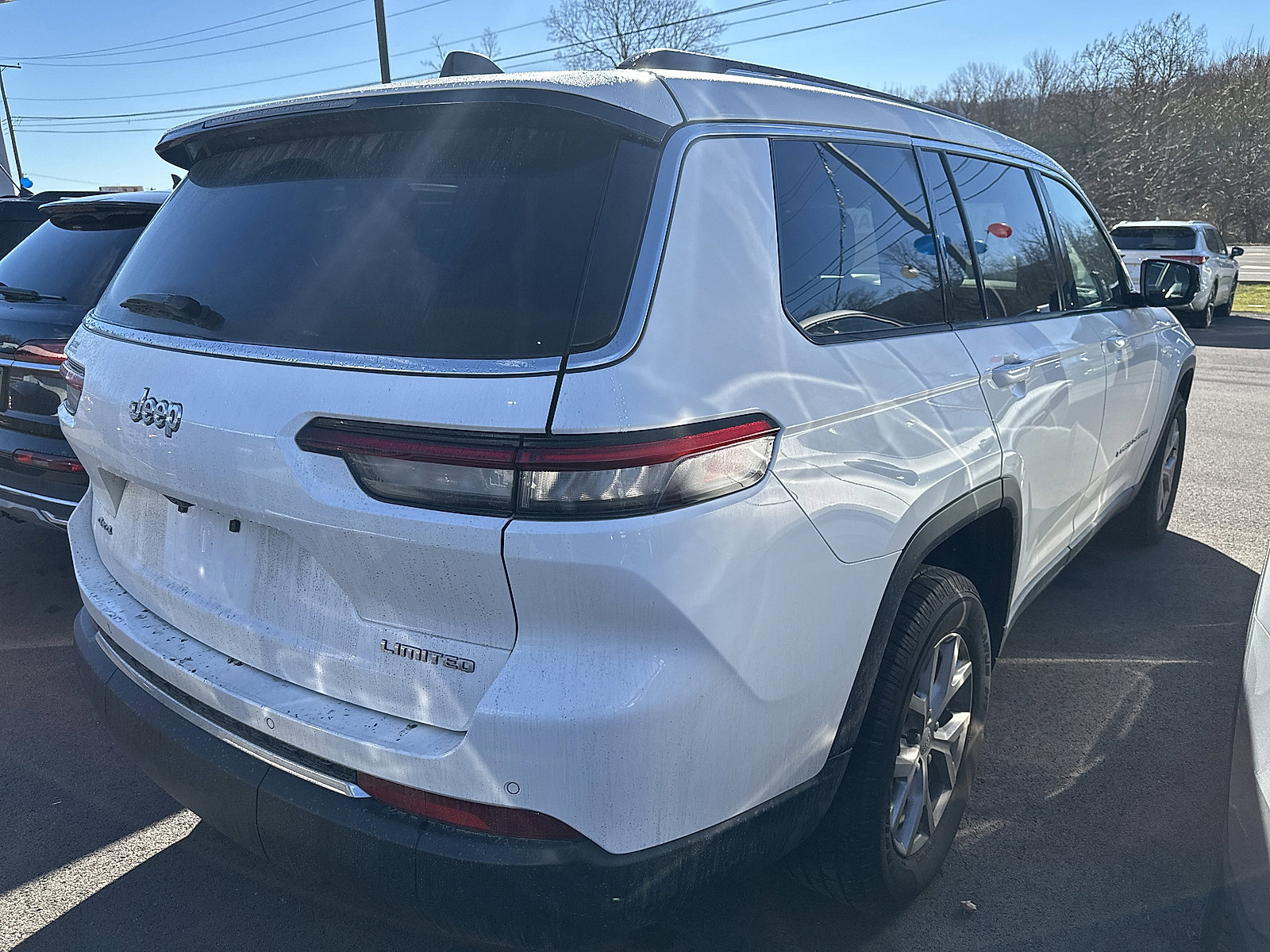 Used 2023 Jeep Grand Cherokee L Limited image 2