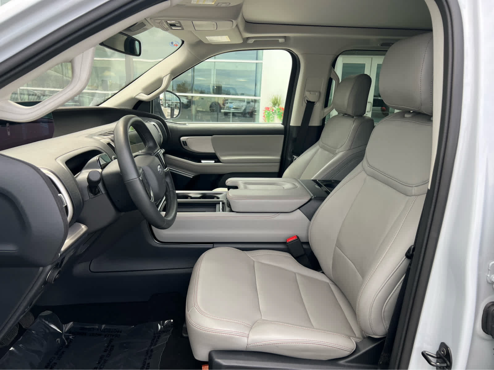 Certified 2025 Ford Expedition Active AWD/4WD image 29