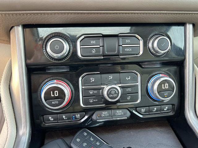Used 2023 GMC Yukon XL Denali w/ Denali Reserve Package AWD/4WD image 37