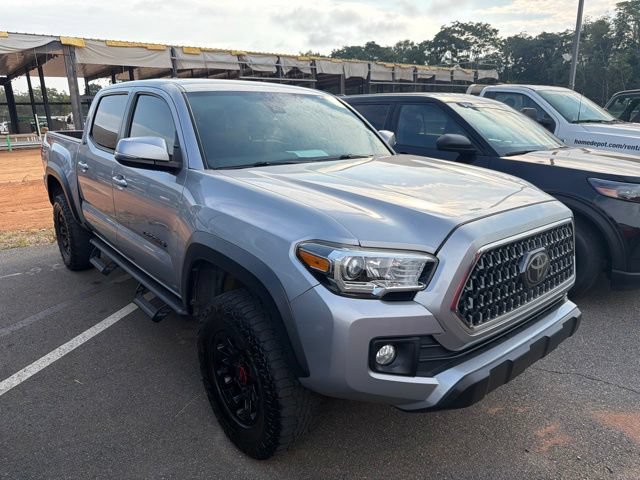 Used 2019 Toyota Tacoma TRD Off-Road AWD/4WD image 2