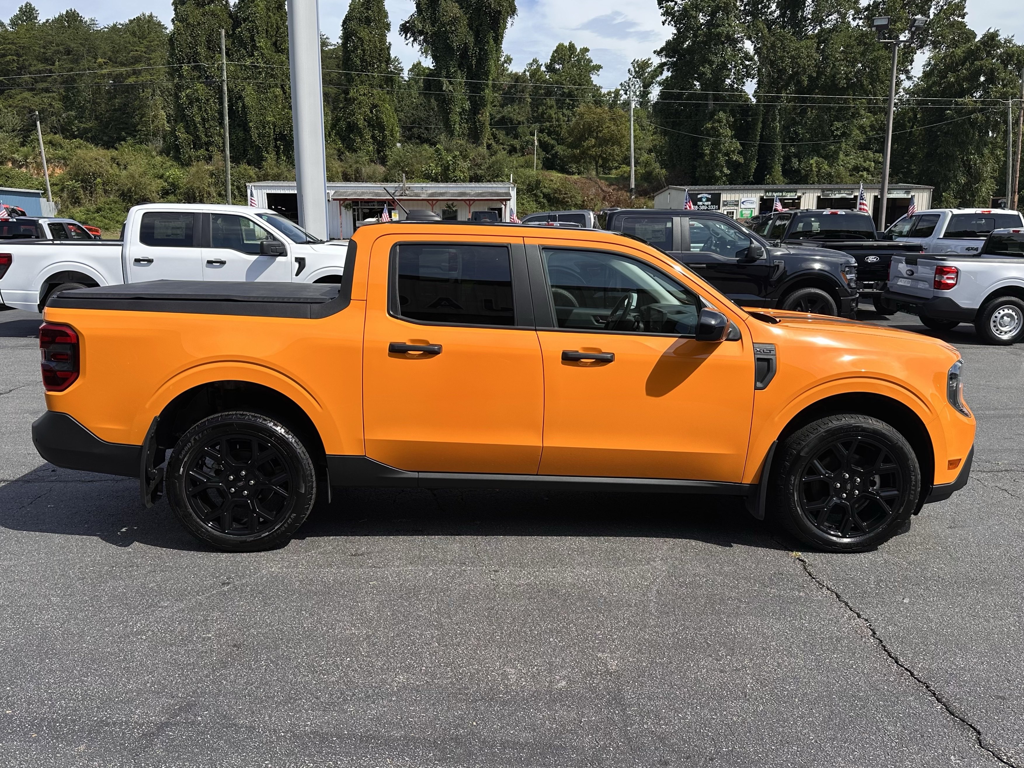 Certified 2026 Ford Maverick XLT w/ XLT Luxury Package AWD/4WD image 5
