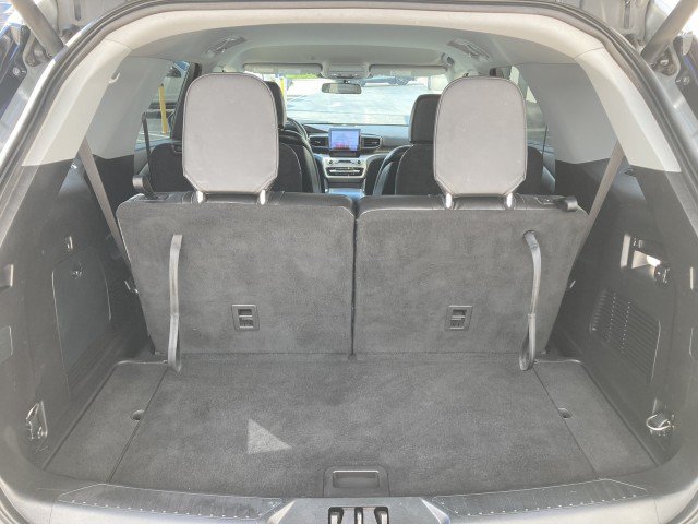 Certified 2020 Ford Explorer XLT w/ Equipment Group 202A AWD/4WD image 4