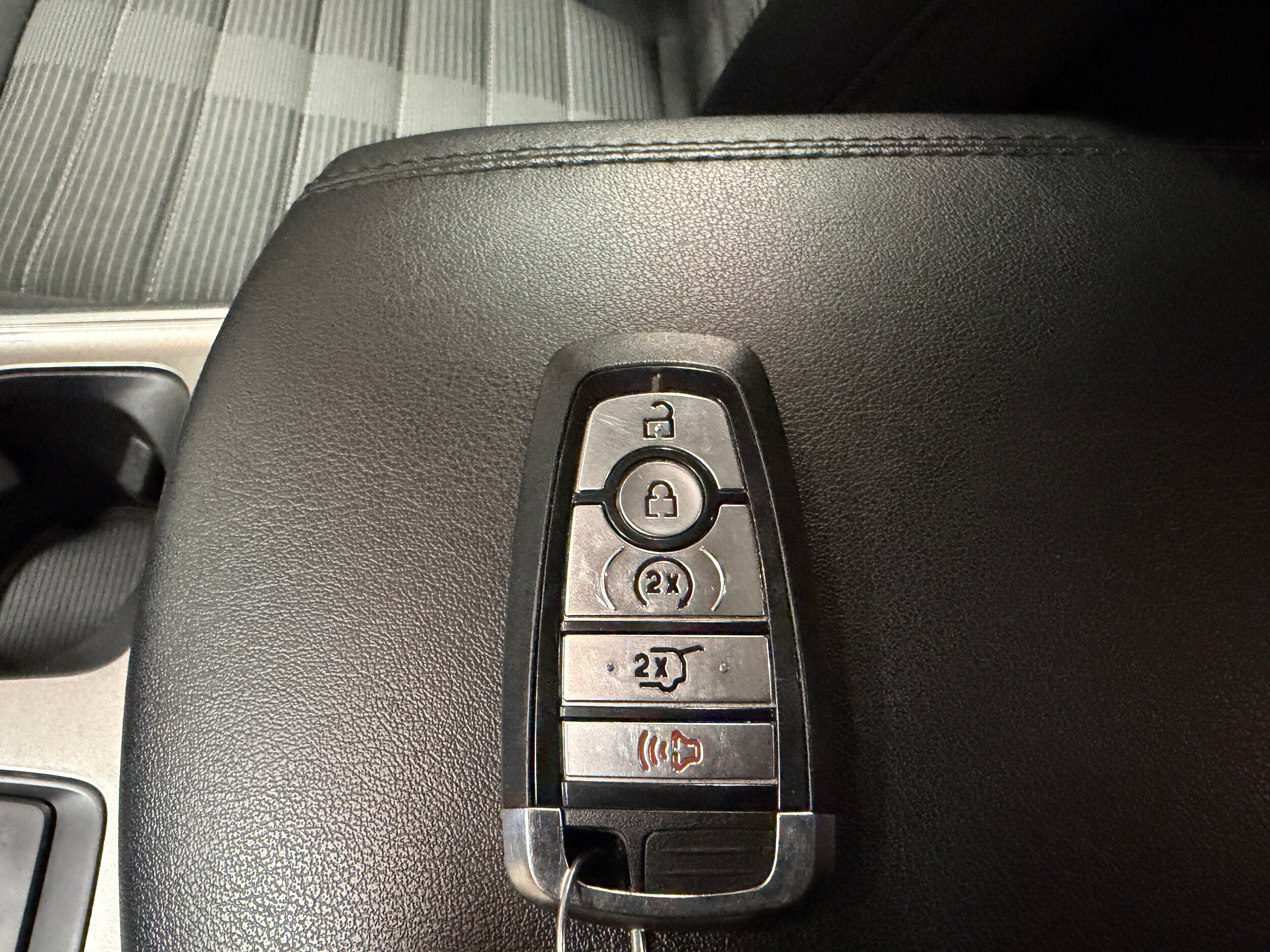 Certified 2023 Ford Edge SEL w/ Convenience Package AWD/4WD image 39