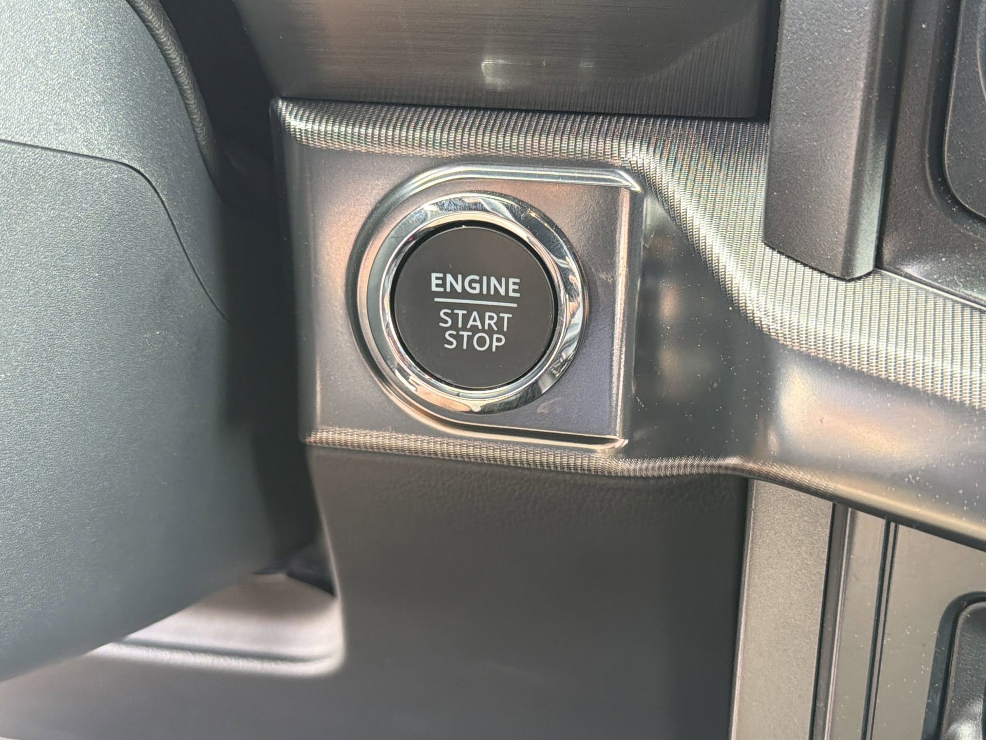 Certified 2025 Ford F150 Lariat w/ Equipment Group 501A Mid image 19