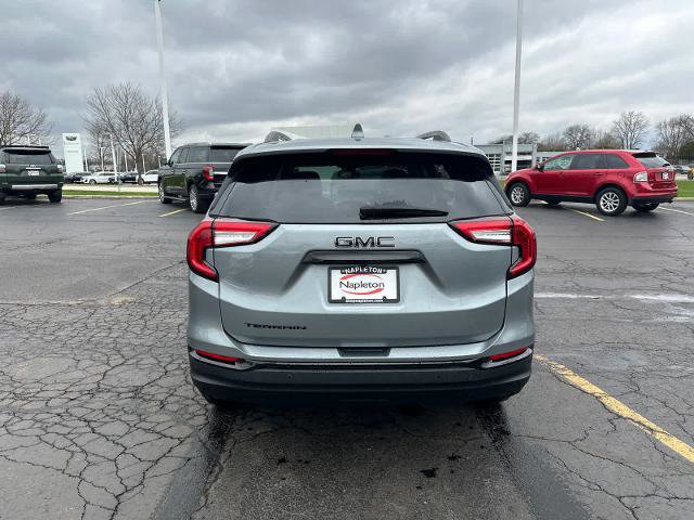 Used 2023 GMC Terrain SLE w/ Driver Convenience Package FWD image 6