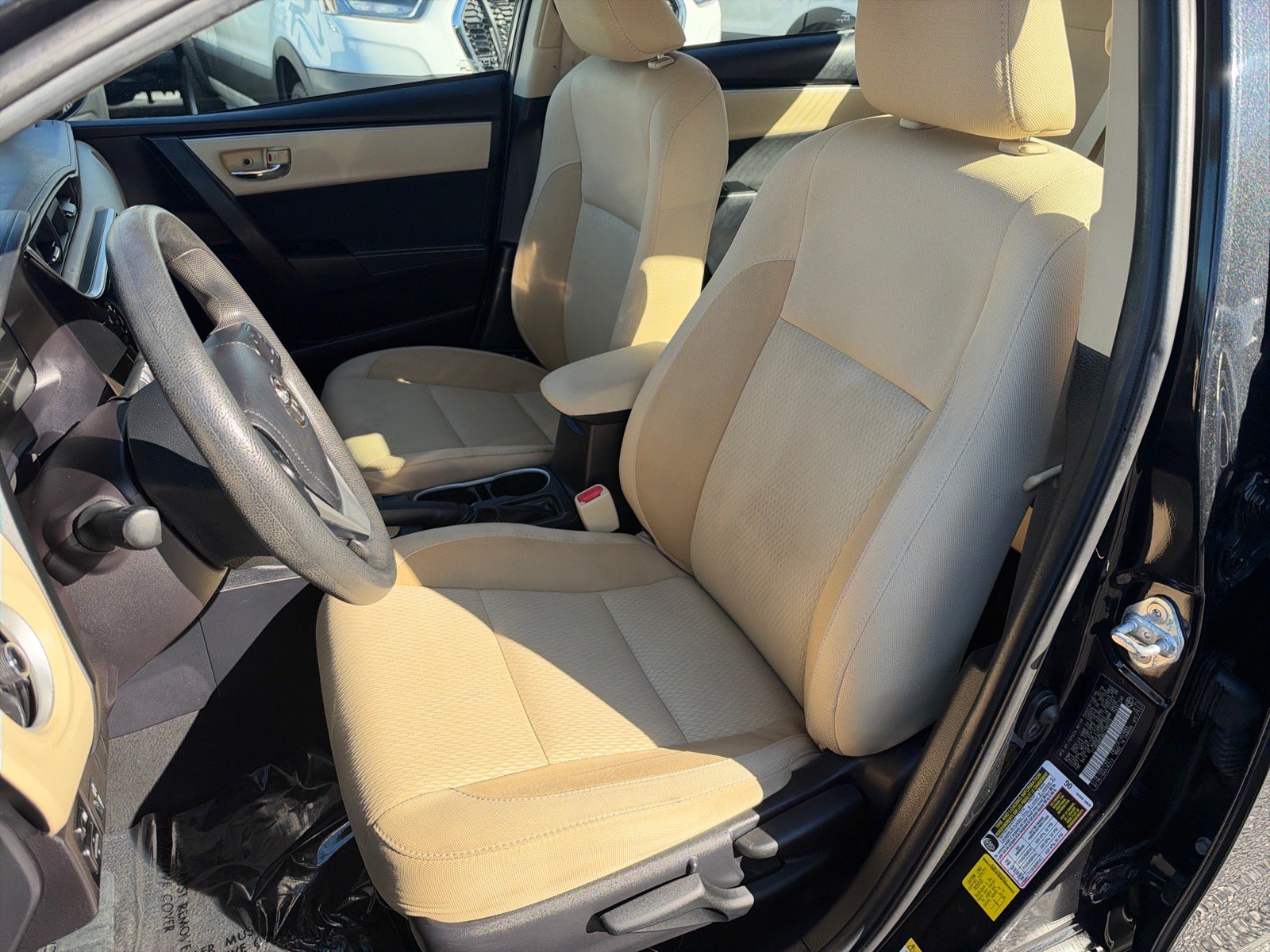 Used 2019 Toyota Corolla LE FWD image 9