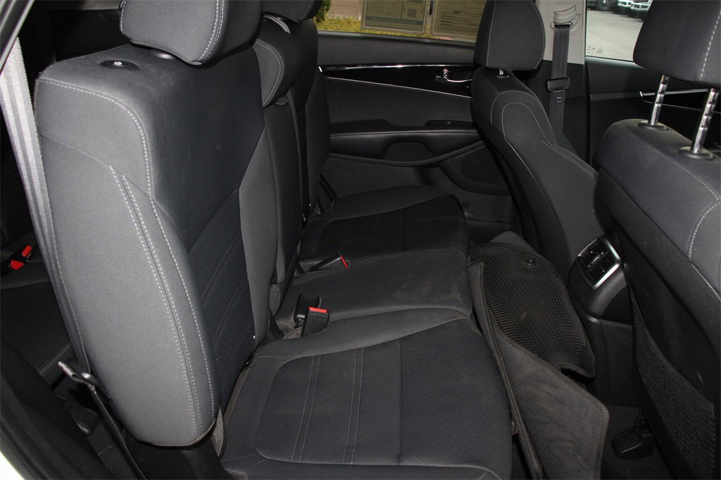 Used 2020 Kia Sorento S image 27