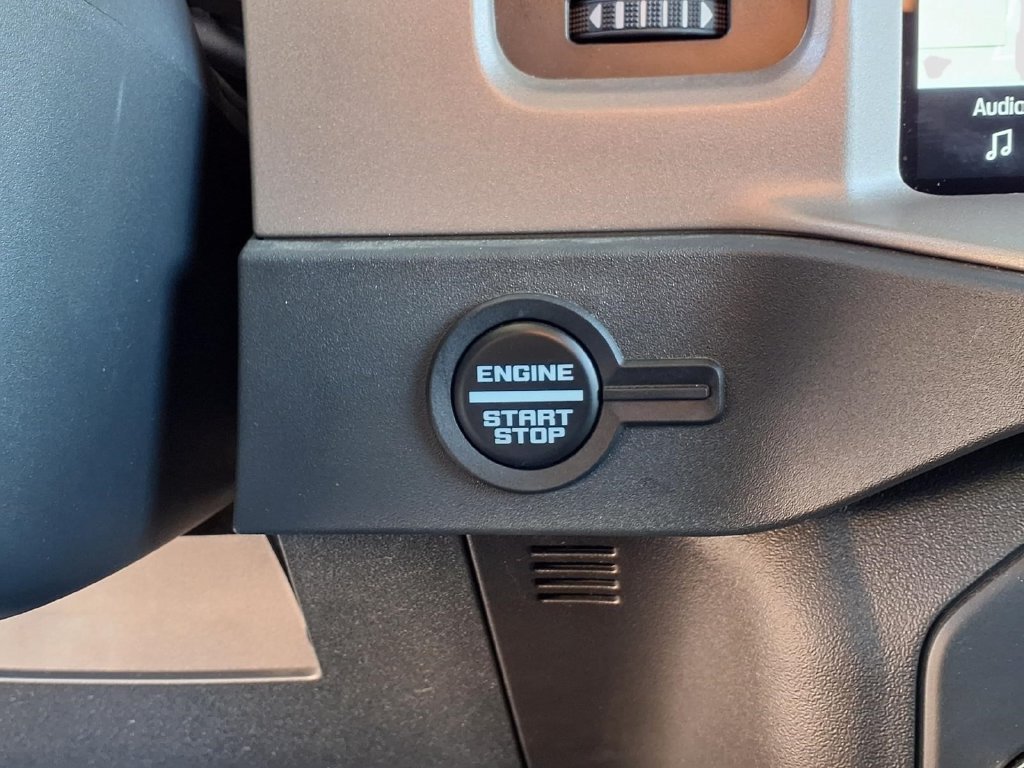 Certified 2026 Ford Bronco Outer Banks AWD/4WD image 13