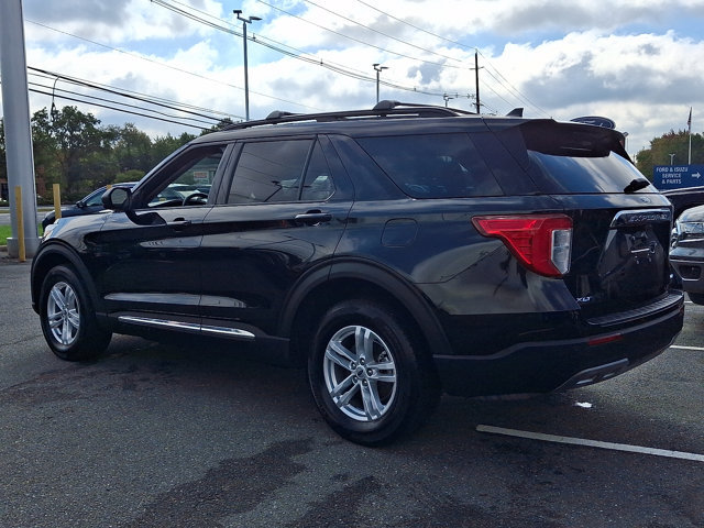 Certified 2023 Ford Explorer XLT w/ Equipment Group 202A AWD/4WD image 7