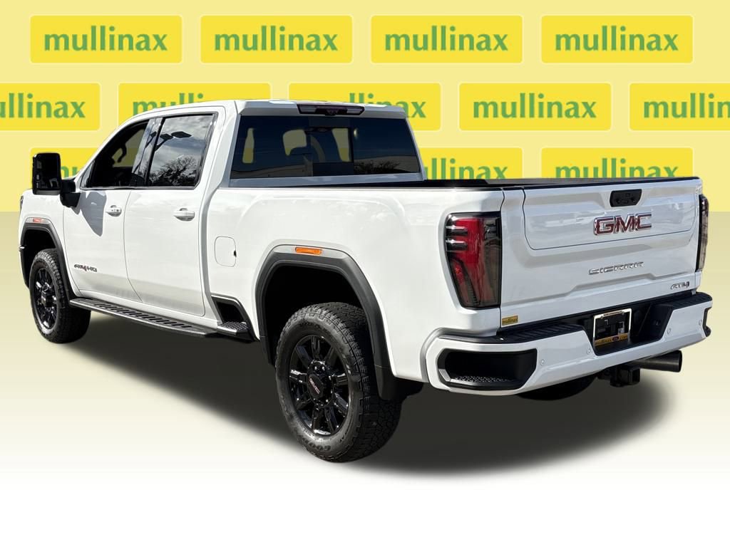 Used 2025 GMC Sierra 2500 AT4 w/ AT4 Premium Plus Package image 4
