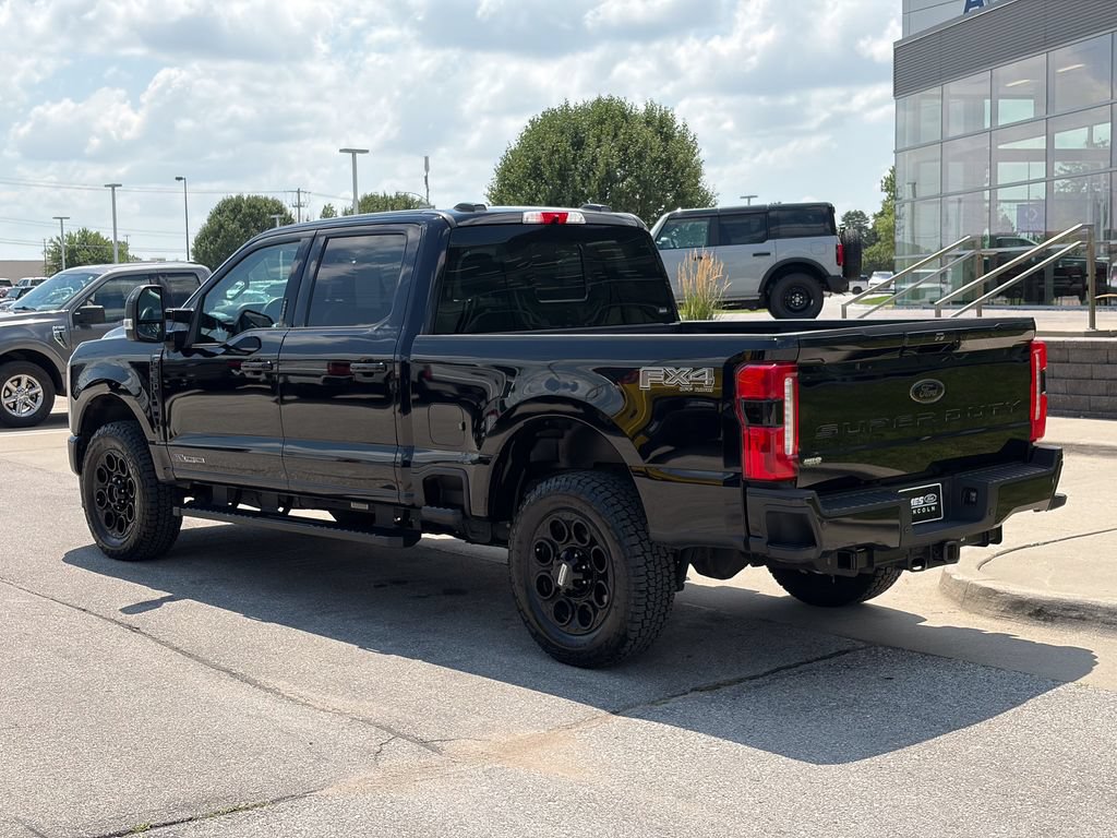 Certified 2024 Ford F250 Lariat w/ Lariat Ultimate Package AWD/4WD image 4