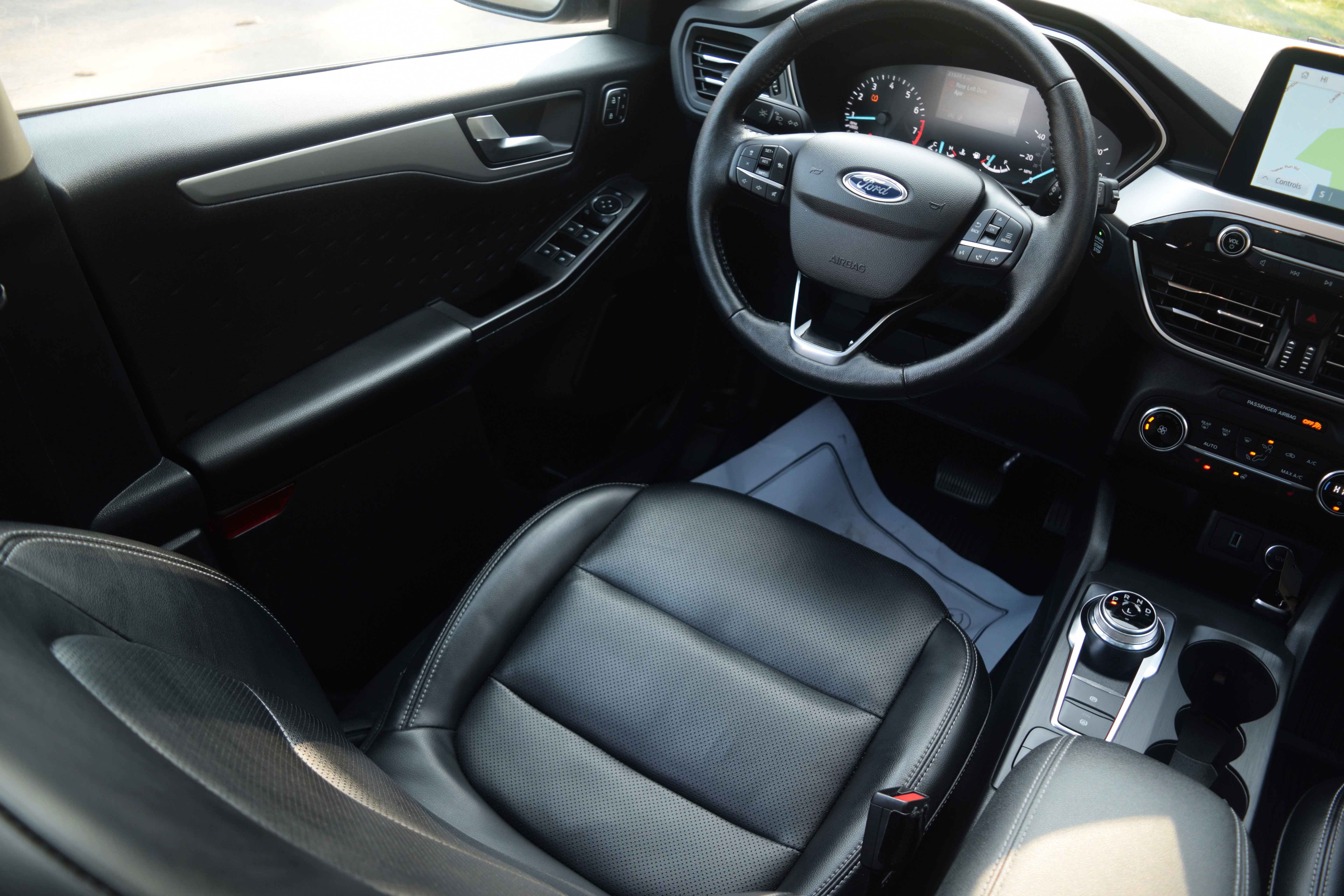 Certified 2020 Ford Escape SEL image 2