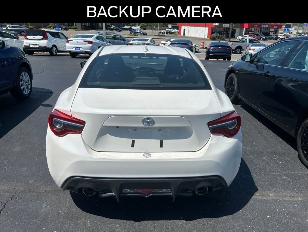 Used 2017 Toyota 86 RWD image 10