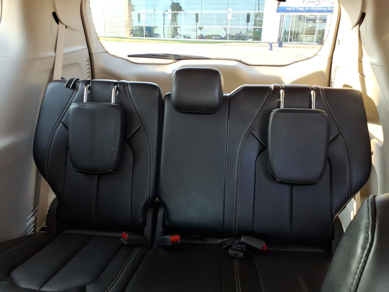 Used 2024 Chrysler Pacifica Touring-L FWD image 14