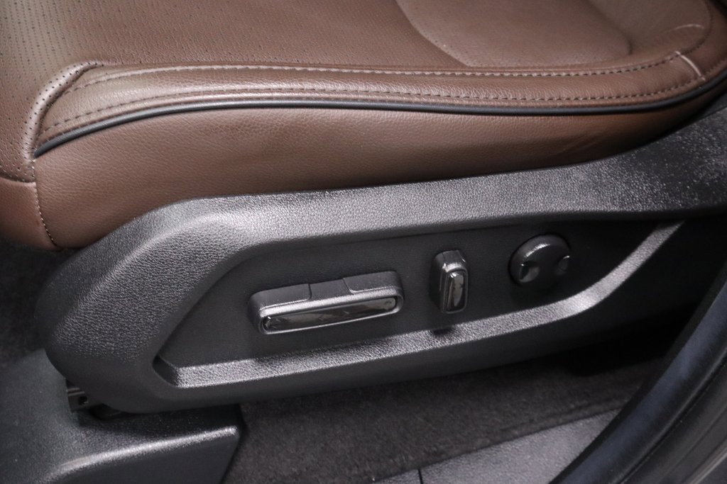 Used 2025 Honda Pilot Elite image 24