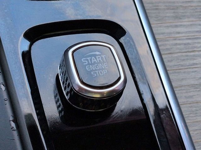 Used 2022 Volvo XC60 B5 Inscription w/ Advanced Package image 27